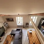 Apartment T3 Climatise 6 Personnes Centre Historique Les Avignon A 5 Min D'avignon