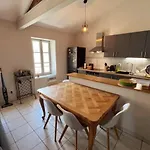Apartment T3 Climatise 6 Personnes Centre Historique Les Avignon A 5 Min D'avignon Villeneuve-lès-Avignon