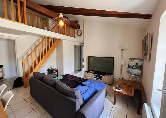 Апартаменты T3 Climatise 6 Personnes Centre Historique Les Avignon A 5 Min D'avignon
